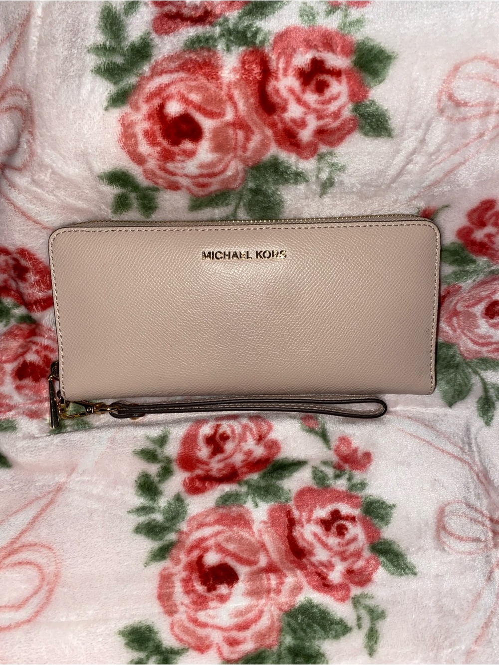 Michael Kors Blush Pink Saffiano Zip-Around Wristlet Wallet